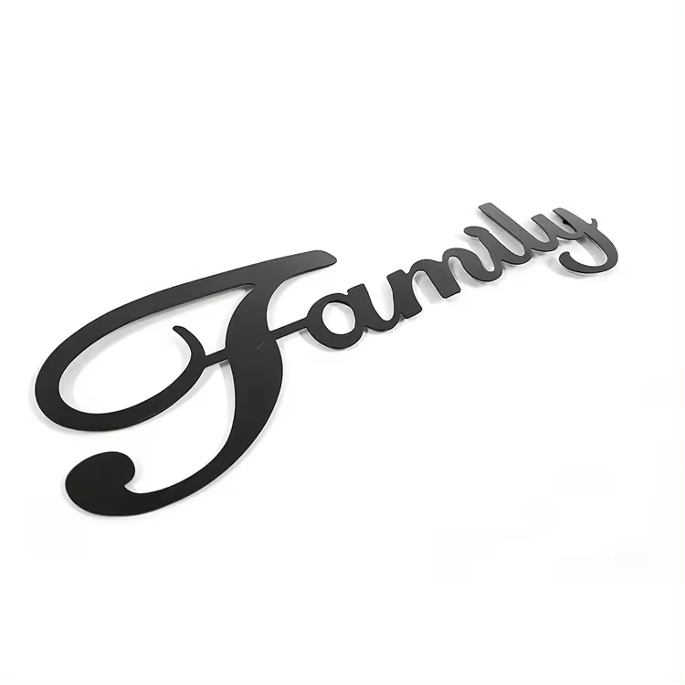 IvoQ Metalen 'Family' Muurdecoratie – Stijlvolle Metalen 'Family' Letters – Perfect voor Woonkamer, Hal of Keuken – Wanddecoratie Metaal – Zwarte Metalen 'Family' Letters